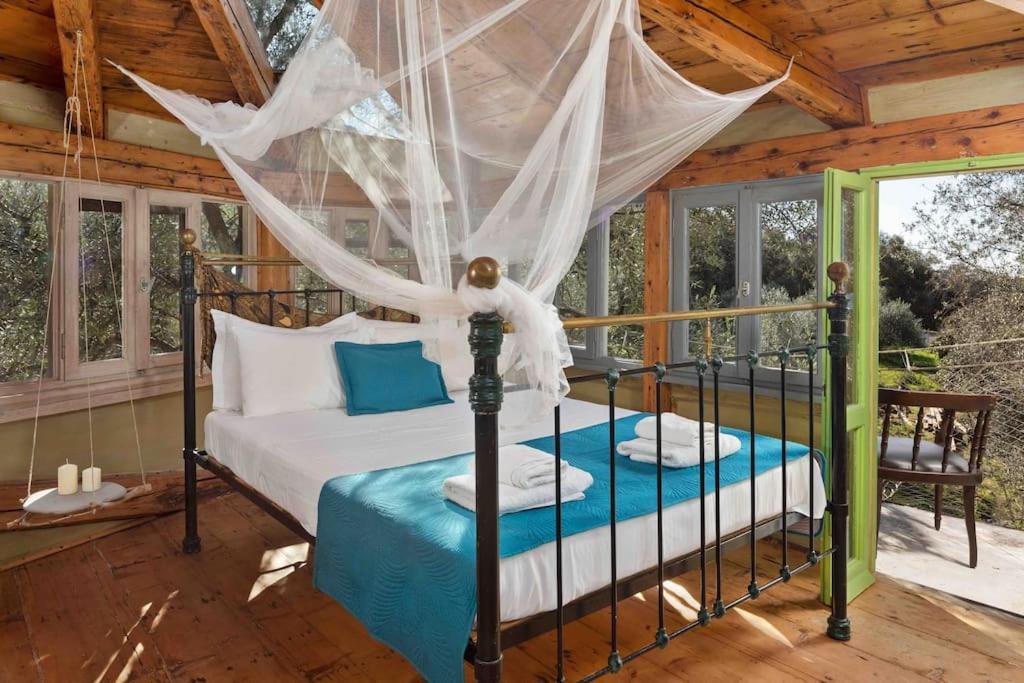 Margaritis'S Treehouse Villa Paramonas  Екстериор снимка